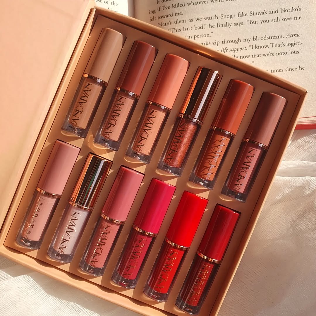 KIMIEYE 12-Color Lipstick Set โ Matte & Glossy Finish