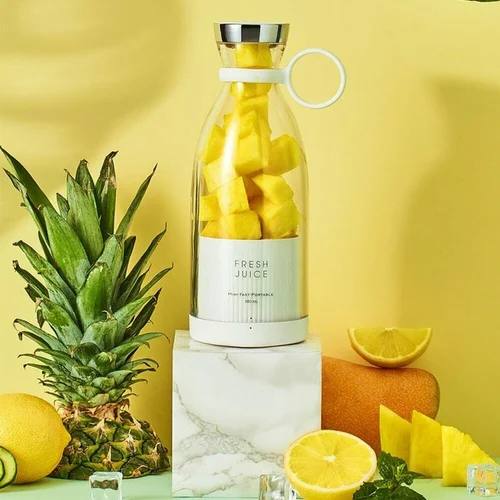 On-the-Go USB Juicer Cup for Healthy Lifestyles